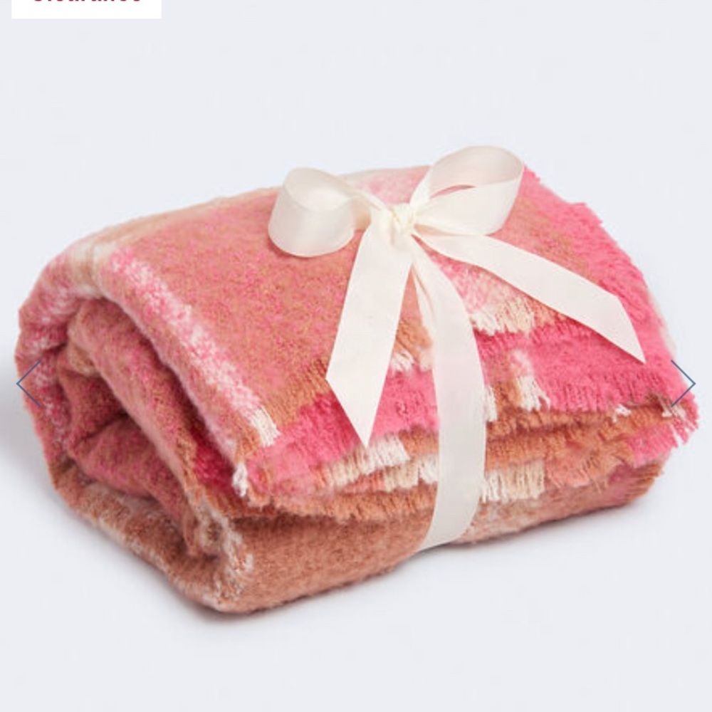 Aeropostale Chile Plaid Blanket, PINK one size